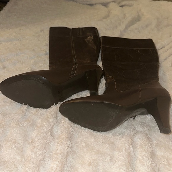 Coach Millie signature embossed leather boots in chestnut. - Picture 3 of 6
